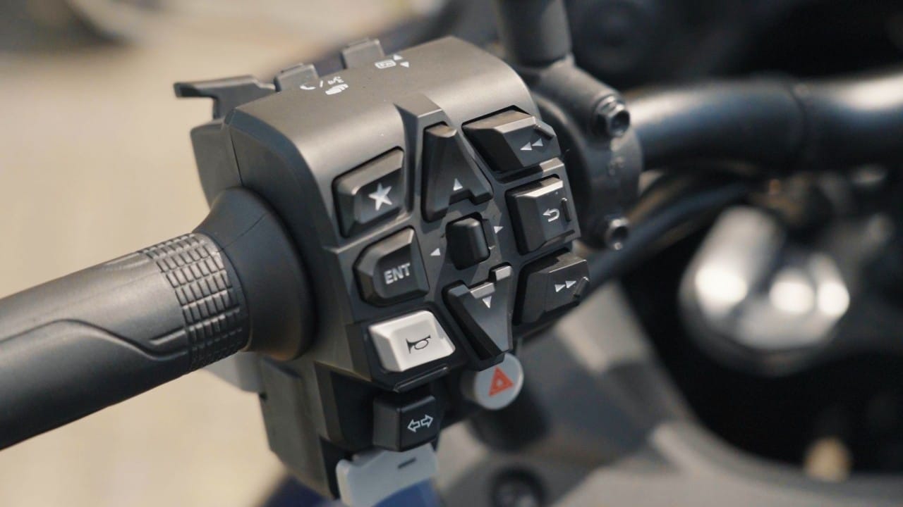 Test a Testa Honda NT1100 DCT ES VS Yamaha Tracer 9 GT AMT: chi è meglio per viaggiare? (VIDEO)